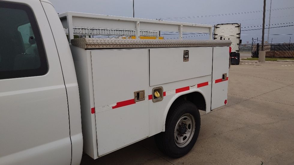 Utility Truck-Specialized Equipment-Ford-2015-F250-Dallas-TX-220,123\n\t\tmiles-$ 15,000 - Image 25