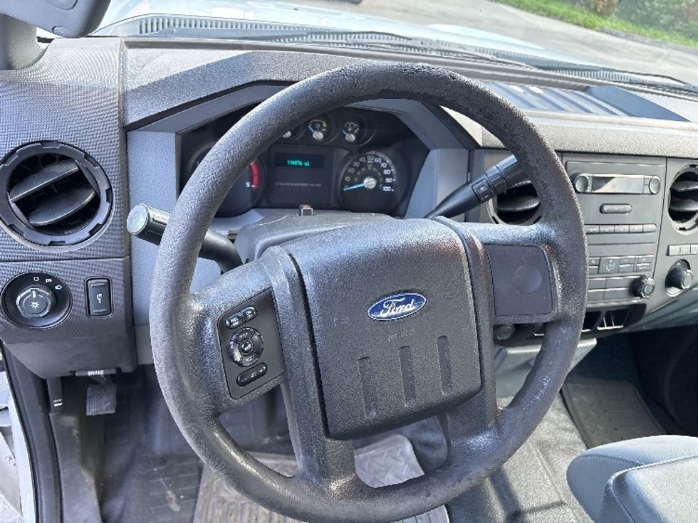 Utility Truck-Specialized Equipment-Ford-2015-F250-West Sacramento-CA-114,081\n\t\tmiles-$ 23,500 - Image 17