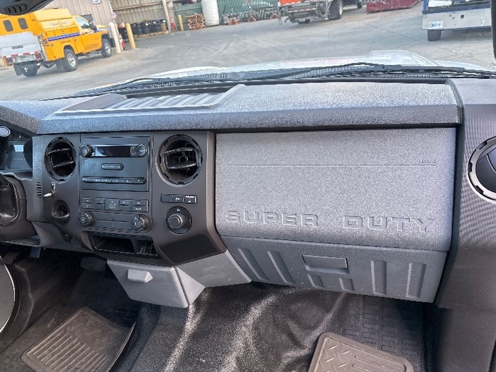 Utility Truck-Specialized Equipment-Ford-2015-F250-West Sacramento-CA-114,081\n\t\tmiles-$ 23,500 - Image 21