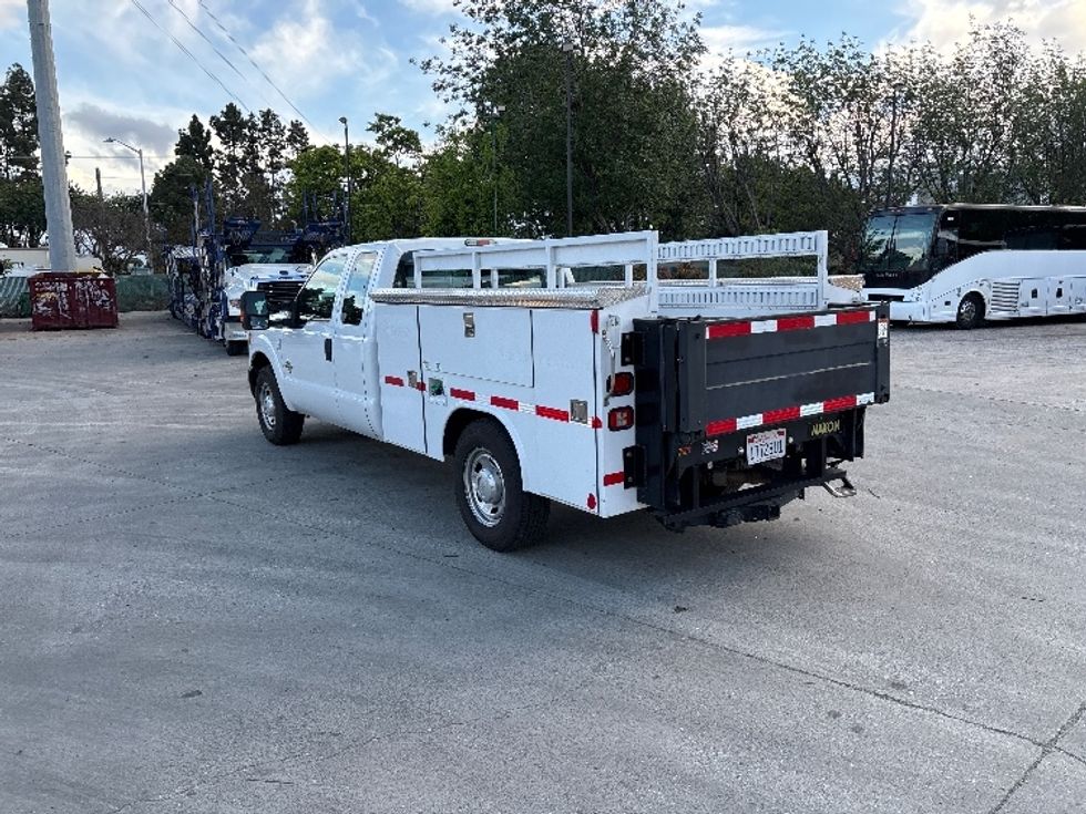 Utility Truck-Specialized Equipment-Ford-2015-F250-West Sacramento-CA-114,081\n\t\tmiles-$ 23,500 - Image 6