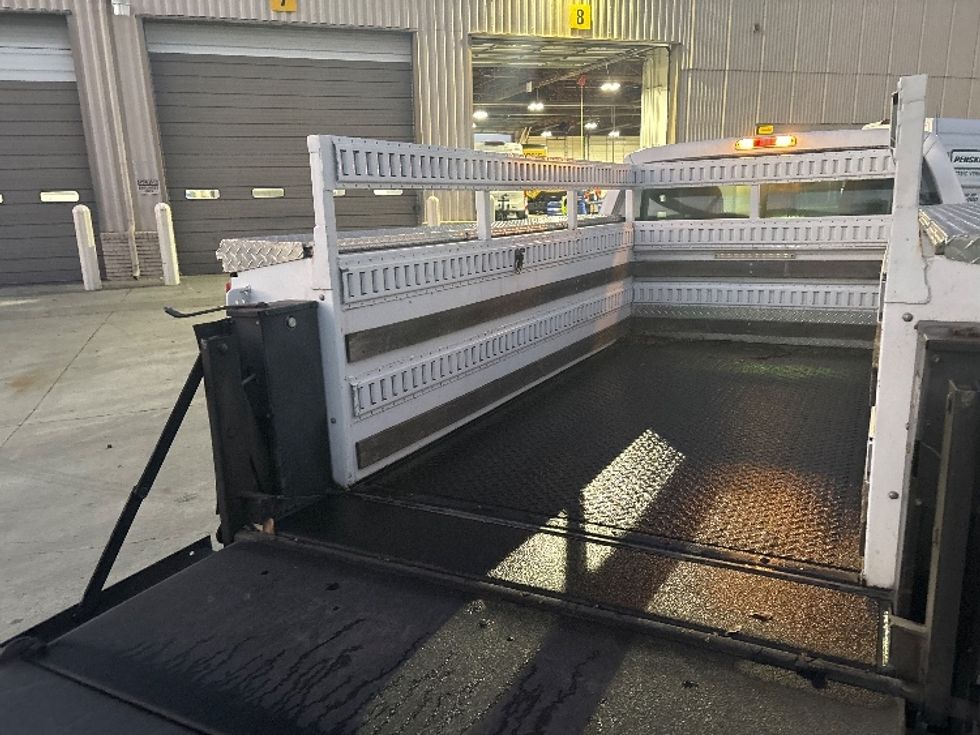 Utility Truck-Specialized Equipment-Ford-2015-F250-West Sacramento-CA-123,208\n\t\tmiles-$ 20,000 - Image 11