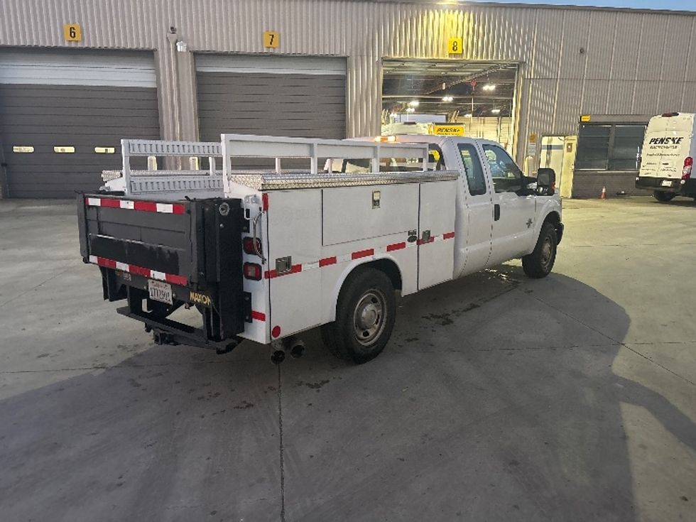 Utility Truck-Specialized Equipment-Ford-2015-F250-West Sacramento-CA-123,208\n\t\tmiles-$ 20,000 - Image 13