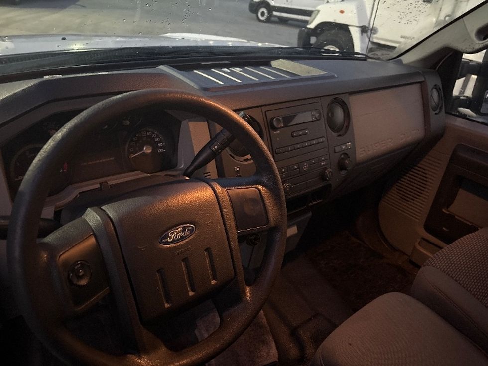 Utility Truck-Specialized Equipment-Ford-2015-F250-West Sacramento-CA-123,208\n\t\tmiles-$ 20,000 - Image 18