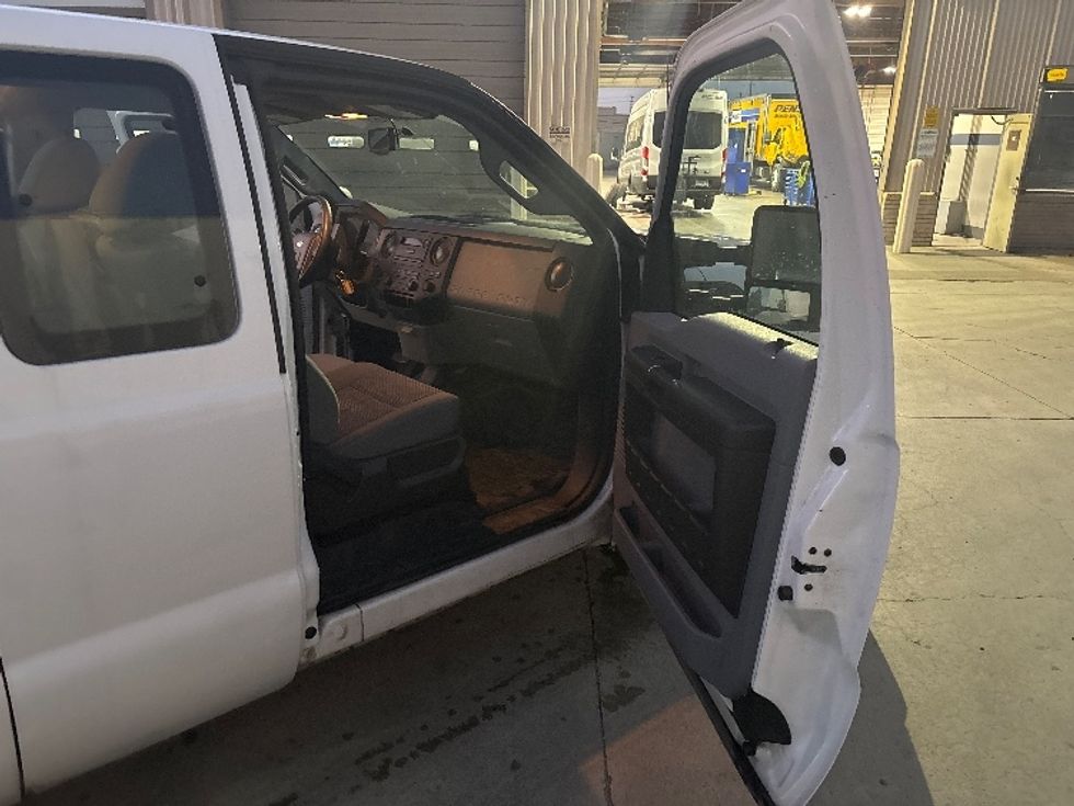 Utility Truck-Specialized Equipment-Ford-2015-F250-West Sacramento-CA-123,208\n\t\tmiles-$ 20,000 - Image 20