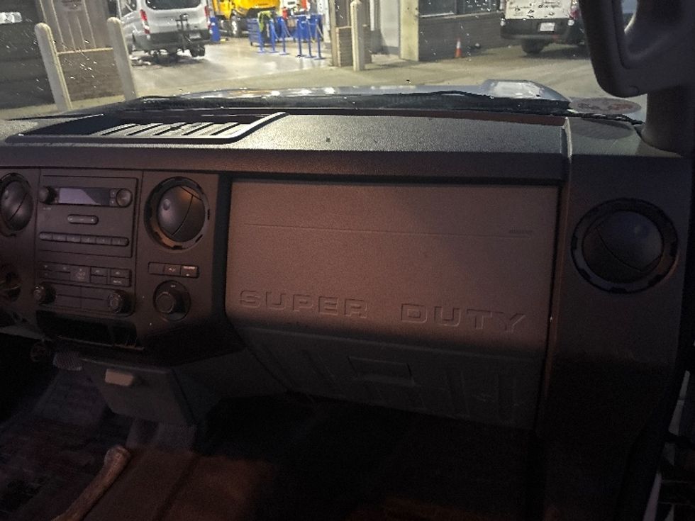 Utility Truck-Specialized Equipment-Ford-2015-F250-West Sacramento-CA-123,208\n\t\tmiles-$ 20,000 - Image 21