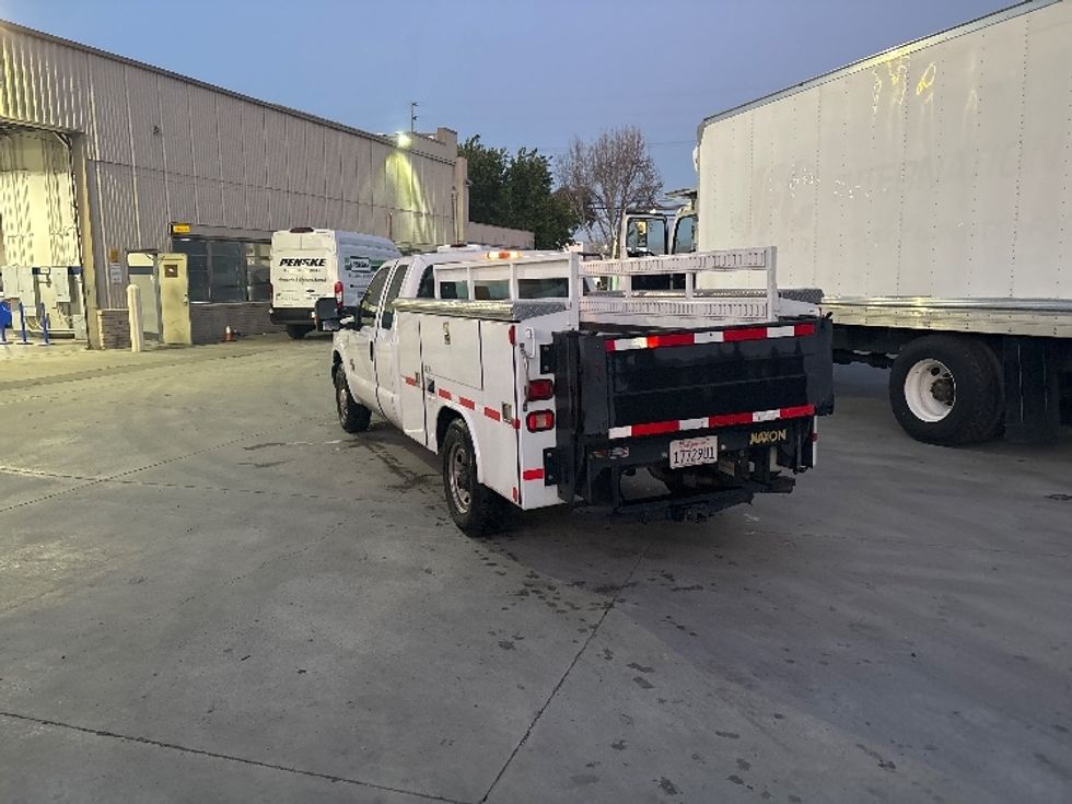 Utility Truck-Specialized Equipment-Ford-2015-F250-West Sacramento-CA-123,208\n\t\tmiles-$ 20,000 - Image 6