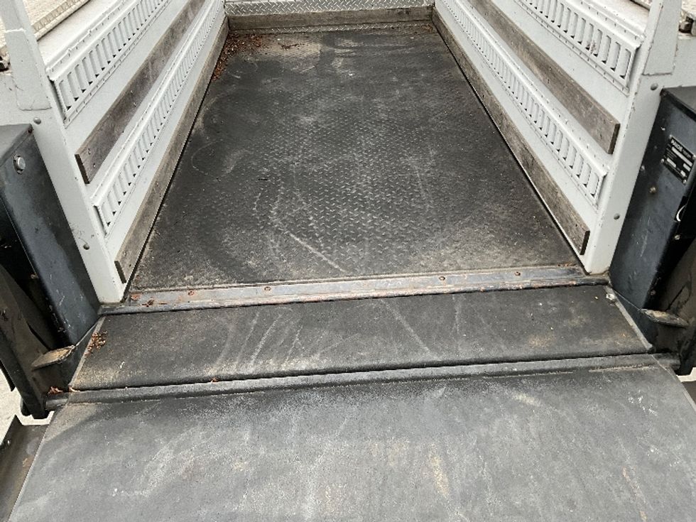 Utility Truck-Specialized Equipment-Ford-2015-F250-West Sacramento-CA-144,620\n\t\tmiles-$ 17,500 - Image 10