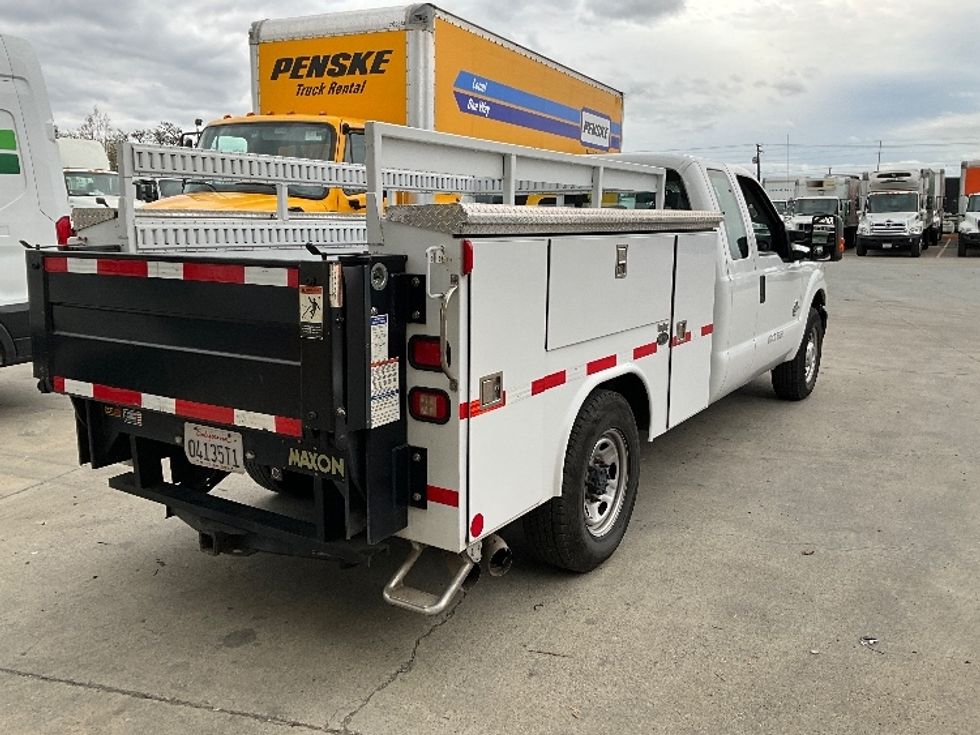 Utility Truck-Specialized Equipment-Ford-2015-F250-West Sacramento-CA-144,620\n\t\tmiles-$ 17,500 - Image 13