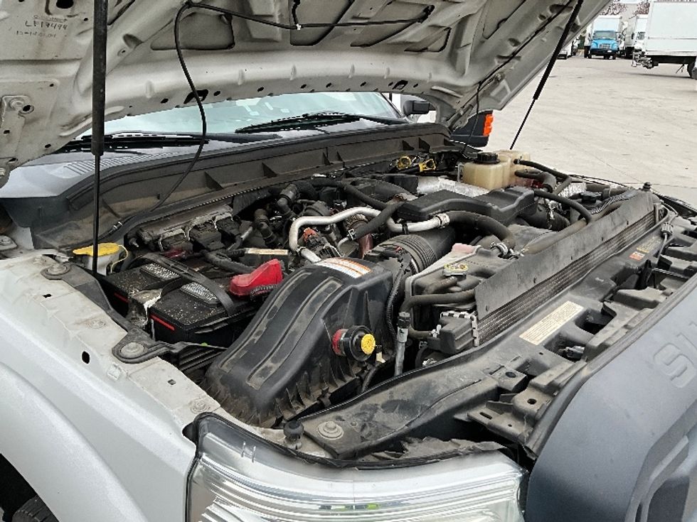 Utility Truck-Specialized Equipment-Ford-2015-F250-West Sacramento-CA-144,620\n\t\tmiles-$ 17,500 - Image 23