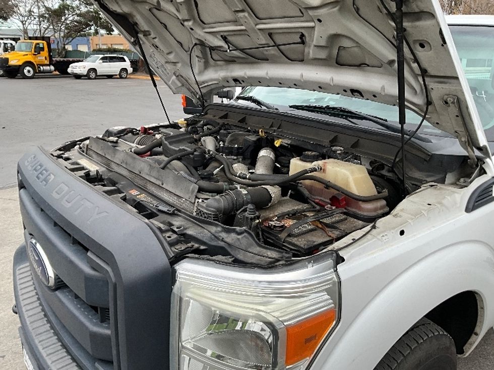 Utility Truck-Specialized Equipment-Ford-2015-F250-West Sacramento-CA-144,620\n\t\tmiles-$ 17,500 - Image 24