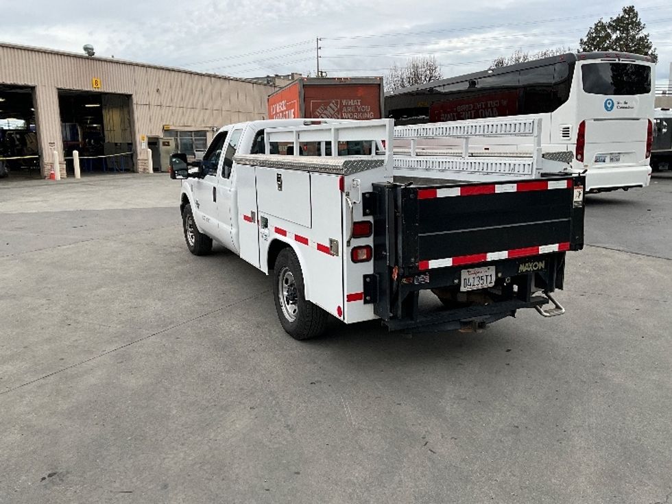 Utility Truck-Specialized Equipment-Ford-2015-F250-West Sacramento-CA-144,620\n\t\tmiles-$ 17,500 - Image 6