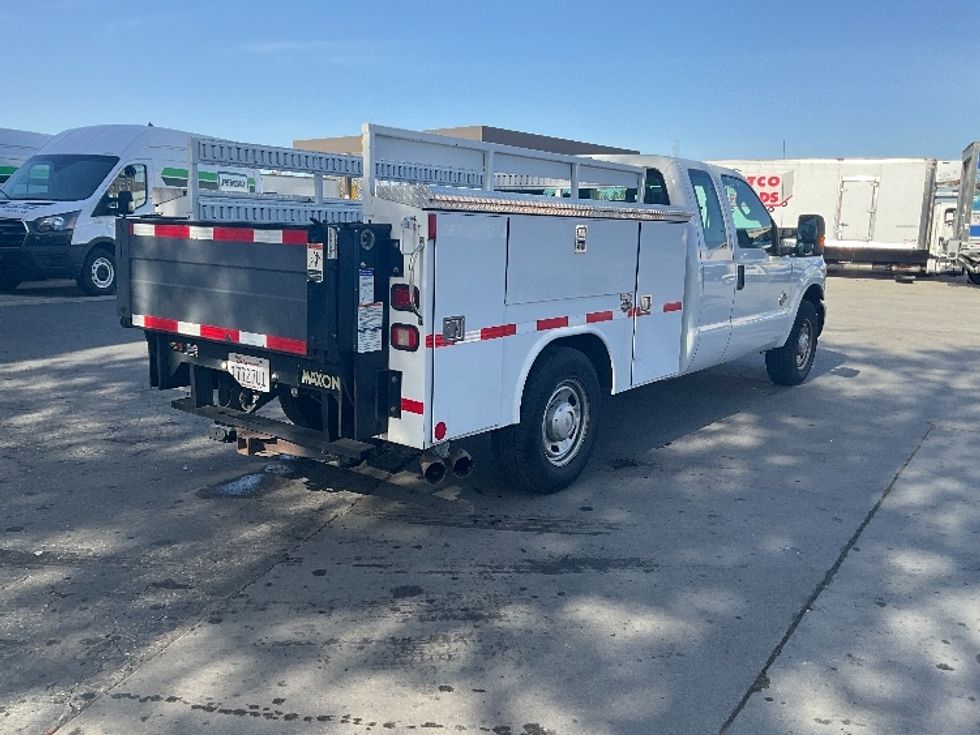 Utility Truck-Specialized Equipment-Ford-2015-F250-West Sacramento-CA-148,632\n\t\tmiles-$ 17,500 - Image 10