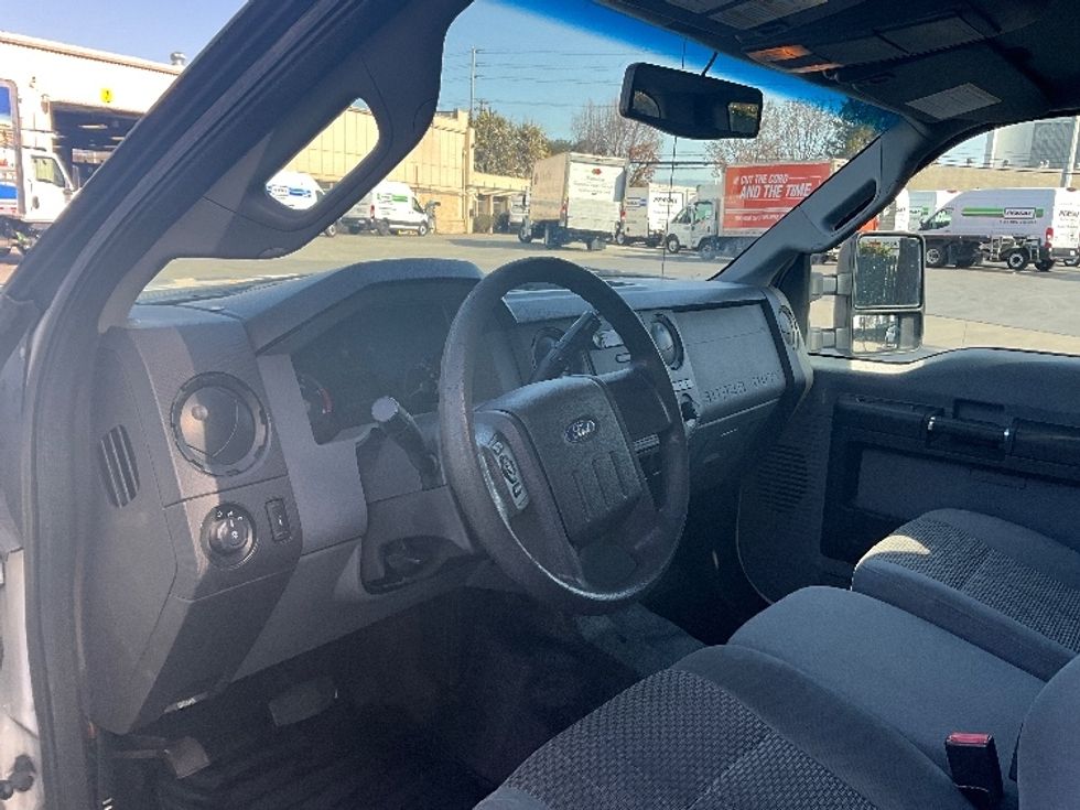 Utility Truck-Specialized Equipment-Ford-2015-F250-West Sacramento-CA-148,632\n\t\tmiles-$ 17,500 - Image 13