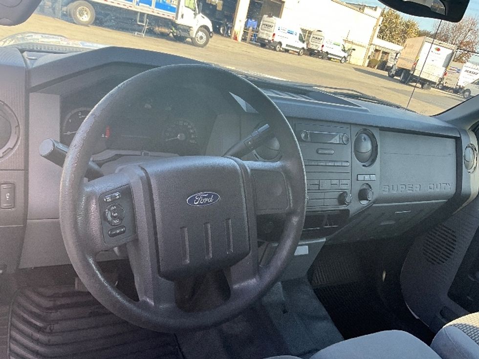 Utility Truck-Specialized Equipment-Ford-2015-F250-West Sacramento-CA-148,632\n\t\tmiles-$ 17,500 - Image 14