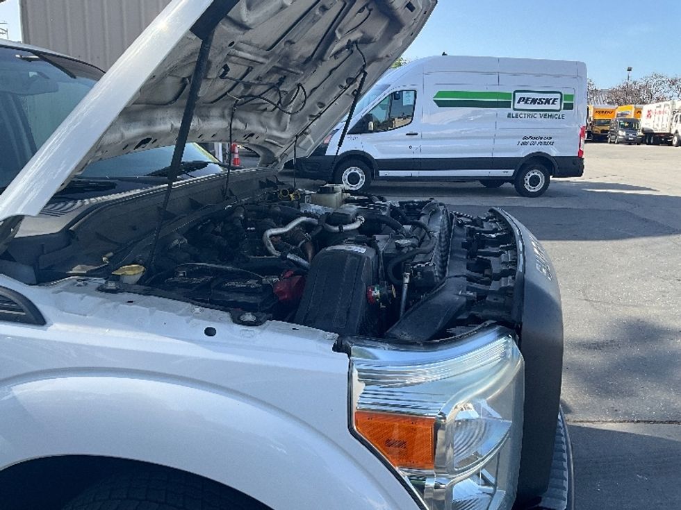 Utility Truck-Specialized Equipment-Ford-2015-F250-West Sacramento-CA-148,632\n\t\tmiles-$ 17,500 - Image 19