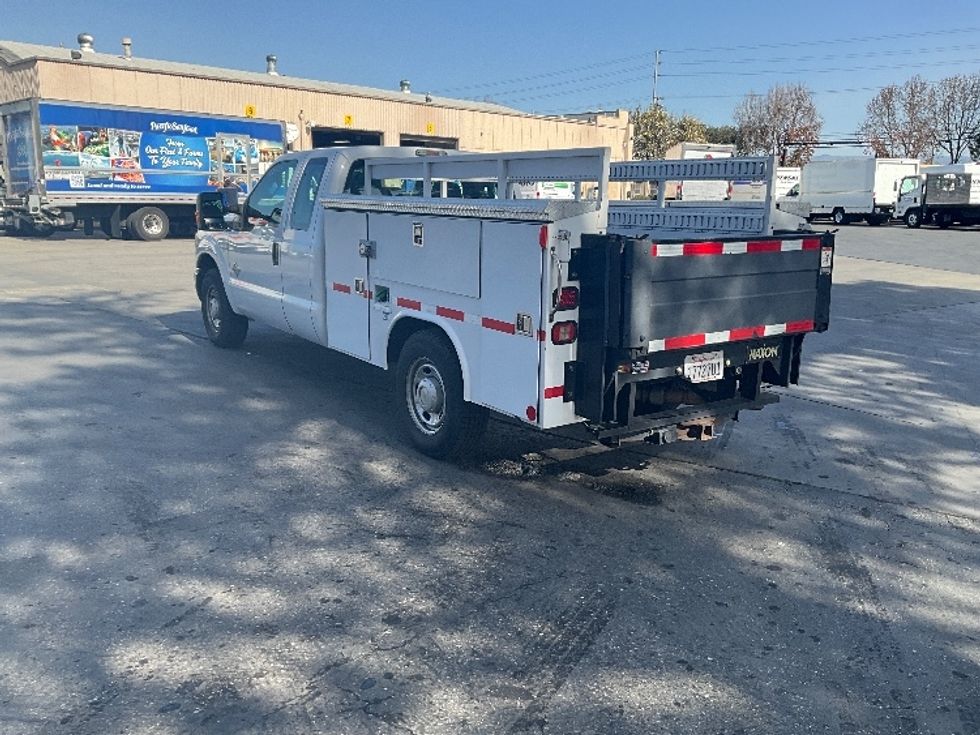 Utility Truck-Specialized Equipment-Ford-2015-F250-West Sacramento-CA-148,632\n\t\tmiles-$ 17,500 - Image 5