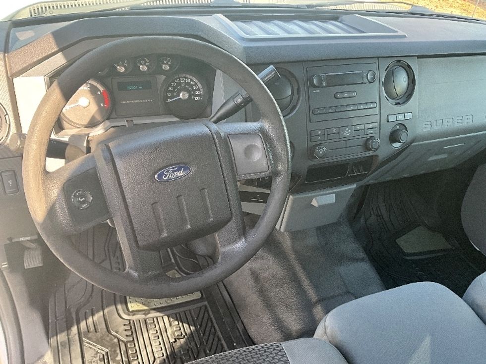 Utility Truck-Specialized Equipment-Ford-2015-F250-West Sacramento-CA-233,801\n\t\tmiles-$ 15,000 - Image 18