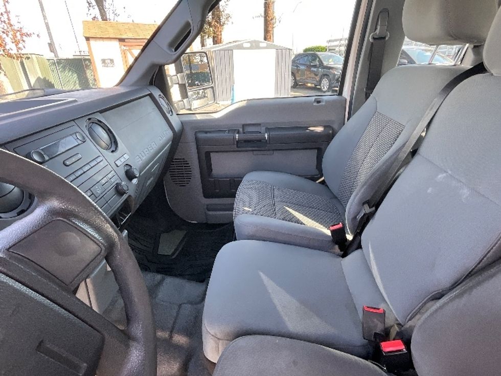 Utility Truck-Specialized Equipment-Ford-2015-F250-West Sacramento-CA-233,801\n\t\tmiles-$ 15,000 - Image 19