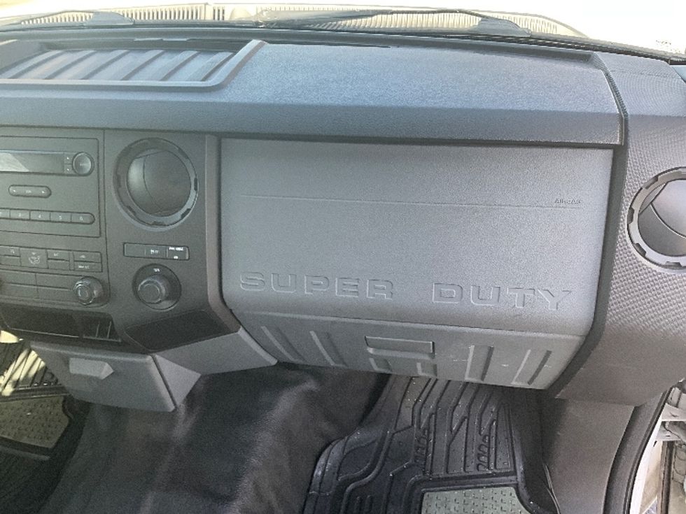 Utility Truck-Specialized Equipment-Ford-2015-F250-West Sacramento-CA-233,801\n\t\tmiles-$ 15,000 - Image 21