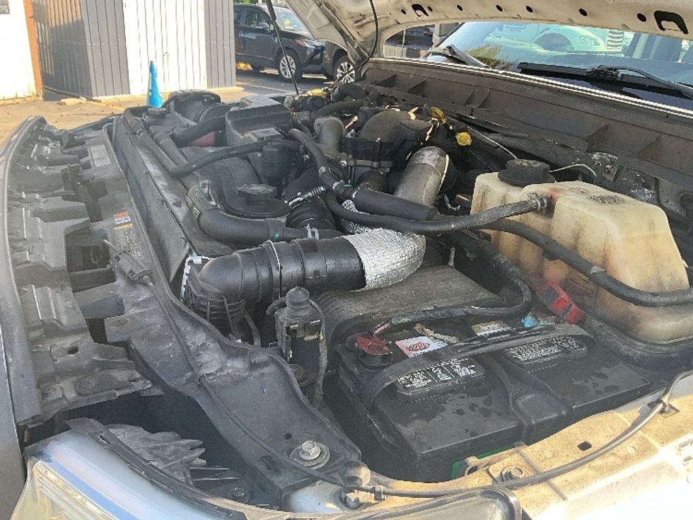 Utility Truck-Specialized Equipment-Ford-2015-F250-West Sacramento-CA-233,801\n\t\tmiles-$ 15,000 - Image 24