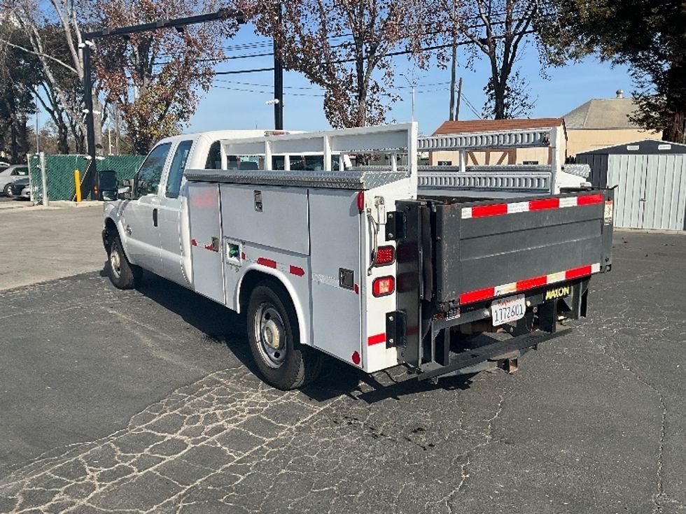 Utility Truck-Specialized Equipment-Ford-2015-F250-West Sacramento-CA-233,801\n\t\tmiles-$ 15,000 - Image 6