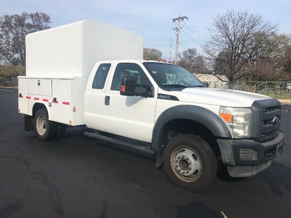 Utility Truck-Specialized Equipment-Ford-2015-F450-Bensalem-PA-66,290\n\t\tmiles-$ 33,500 - Image 1