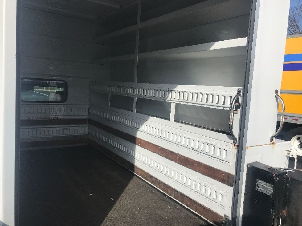 Utility Truck-Specialized Equipment-Ford-2015-F450-Bensalem-PA-66,290\n\t\tmiles-$ 33,500 - Image 12