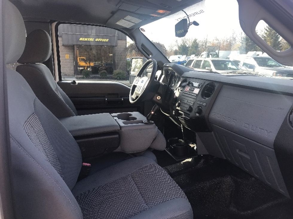 Utility Truck-Specialized Equipment-Ford-2015-F450-Bensalem-PA-66,290\n\t\tmiles-$ 33,500 - Image 22