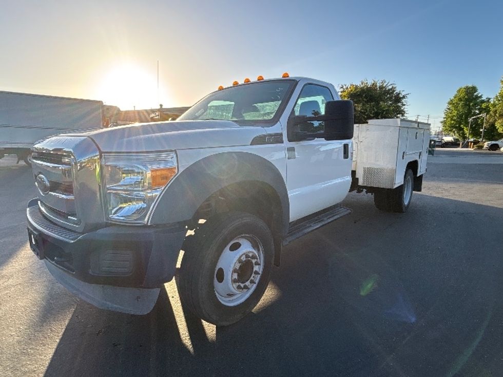 Utility Truck-Specialized Equipment-Ford-2016-F450-West Sacramento-CA-61,940\n\t\tmiles-$ 35,500 - Image 3