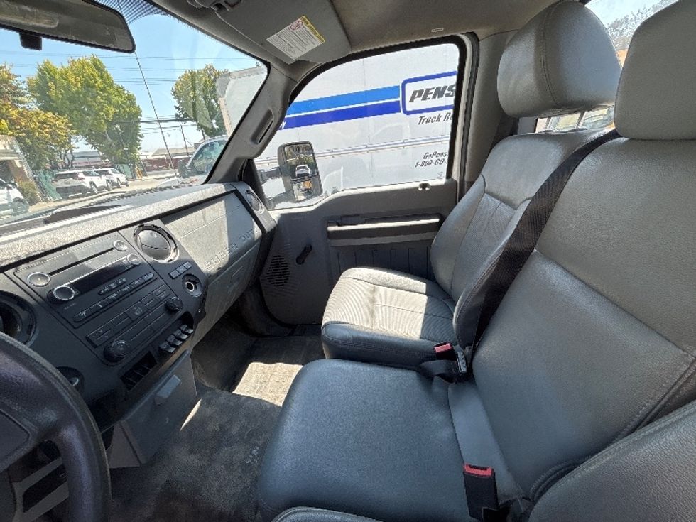 Utility Truck-Specialized Equipment-Ford-2016-F450-West Sacramento-CA-65,143\n\t\tmiles-$ 33,250 - Image 17