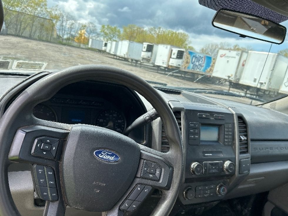 Utility Truck-Specialized Equipment-Ford-2019-F350-Rochester-NY-122,130\n\t\tmiles-$ 30,500 - Image 15