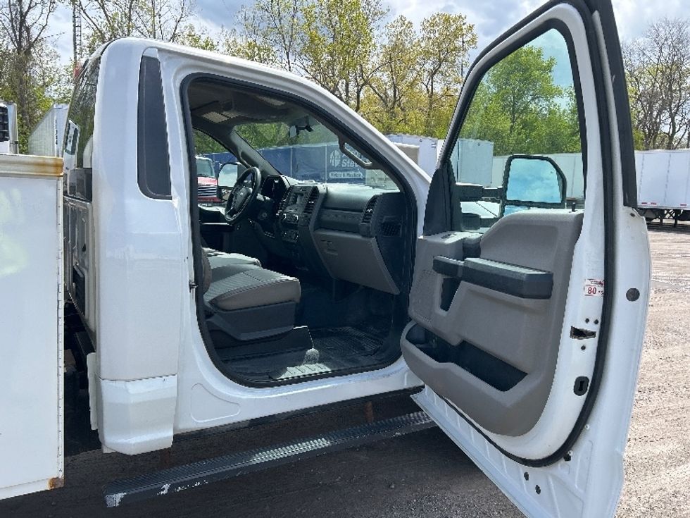 Utility Truck-Specialized Equipment-Ford-2019-F350-Rochester-NY-122,130\n\t\tmiles-$ 30,500 - Image 18