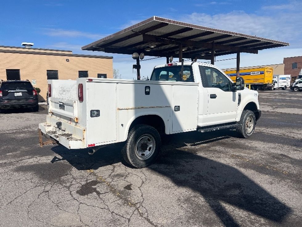 Utility Truck-Specialized Equipment-Ford-2019-F350-Rochester-NY-131,270\n\t\tmiles-$ 30,000 - Image 13