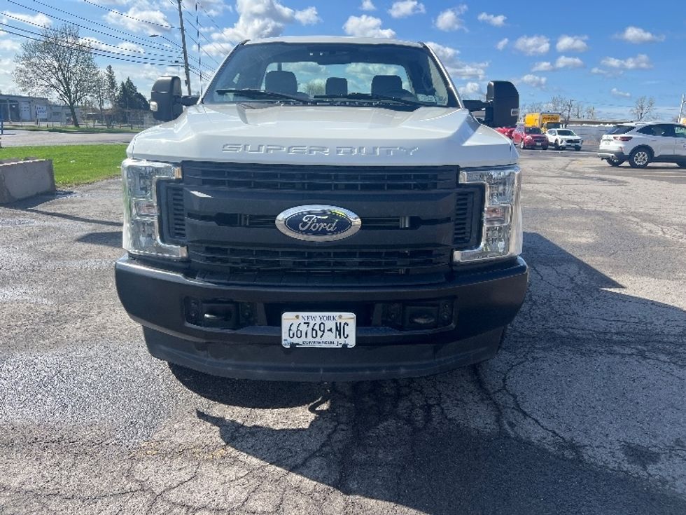 Utility Truck-Specialized Equipment-Ford-2019-F350-Rochester-NY-131,270\n\t\tmiles-$ 30,000 - Image 2