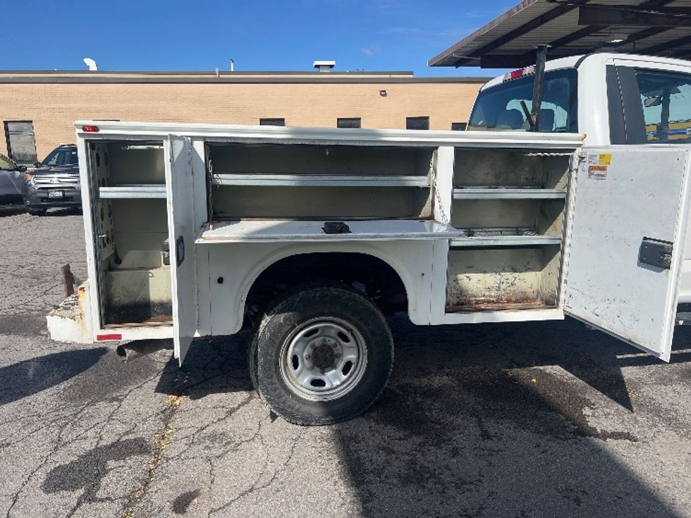 Utility Truck-Specialized Equipment-Ford-2019-F350-Rochester-NY-131,270\n\t\tmiles-$ 30,000 - Image 26