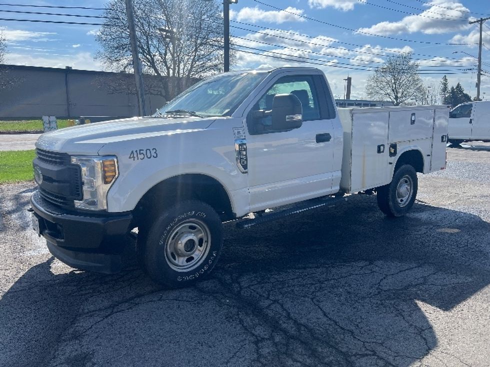 Utility Truck-Specialized Equipment-Ford-2019-F350-Rochester-NY-131,270\n\t\tmiles-$ 30,000 - Image 3