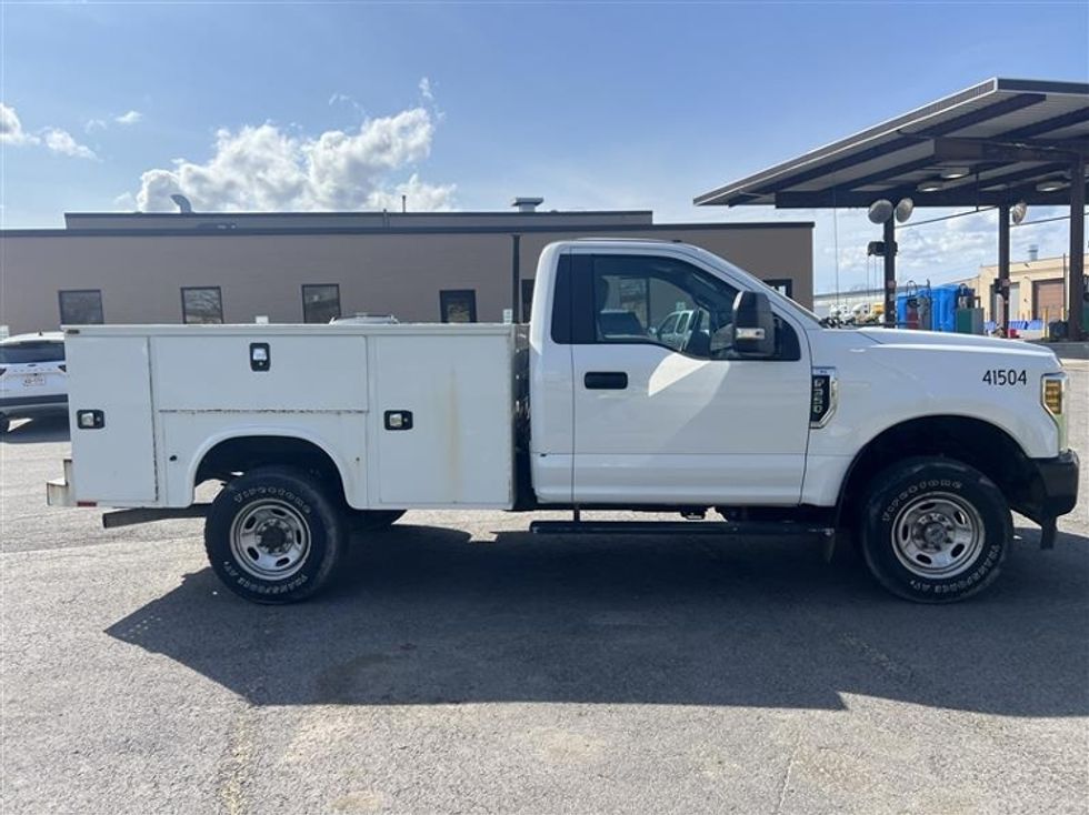 Utility Truck-Specialized Equipment-Ford-2019-F350-Rochester-NY-135,972\n\t\tmiles-$ 30,000 - Image 13