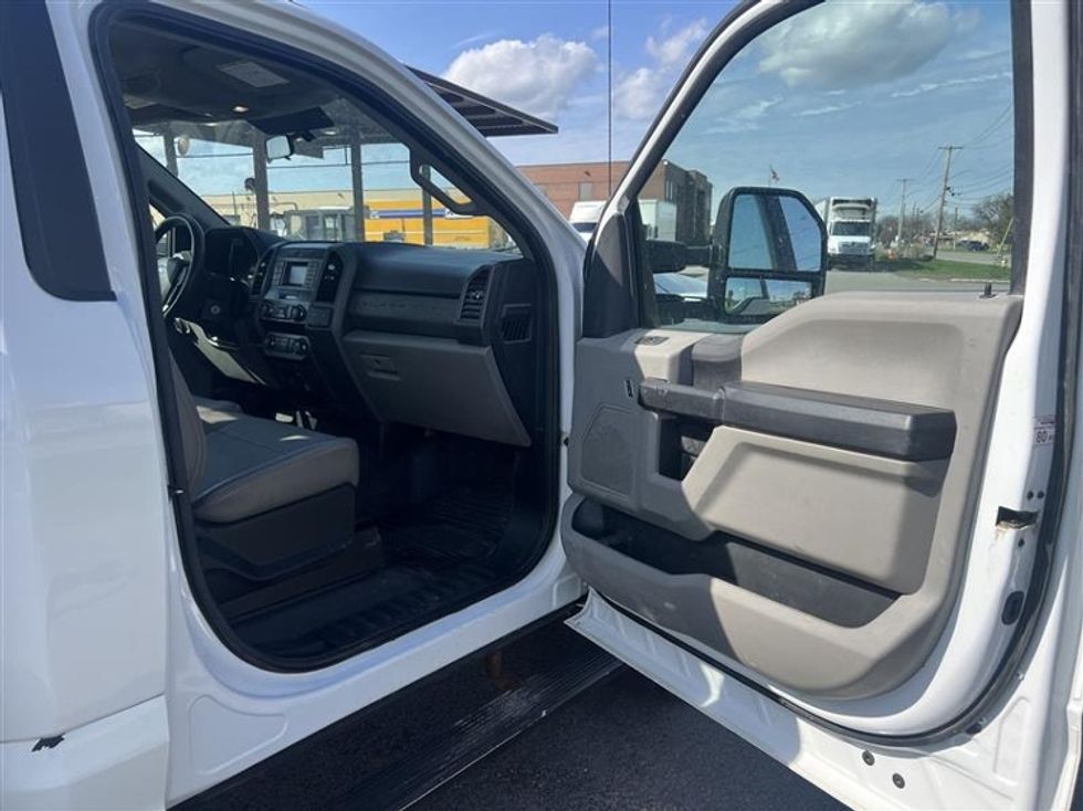 Utility Truck-Specialized Equipment-Ford-2019-F350-Rochester-NY-135,972\n\t\tmiles-$ 30,000 - Image 18