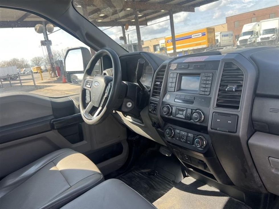 Utility Truck-Specialized Equipment-Ford-2019-F350-Rochester-NY-145,629\n\t\tmiles-$ 30,250 - Image 17