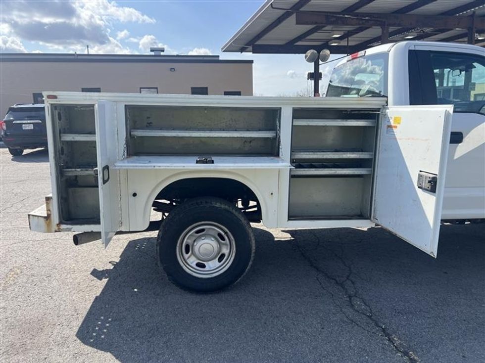Utility Truck-Specialized Equipment-Ford-2019-F350-Rochester-NY-145,629\n\t\tmiles-$ 30,250 - Image 20