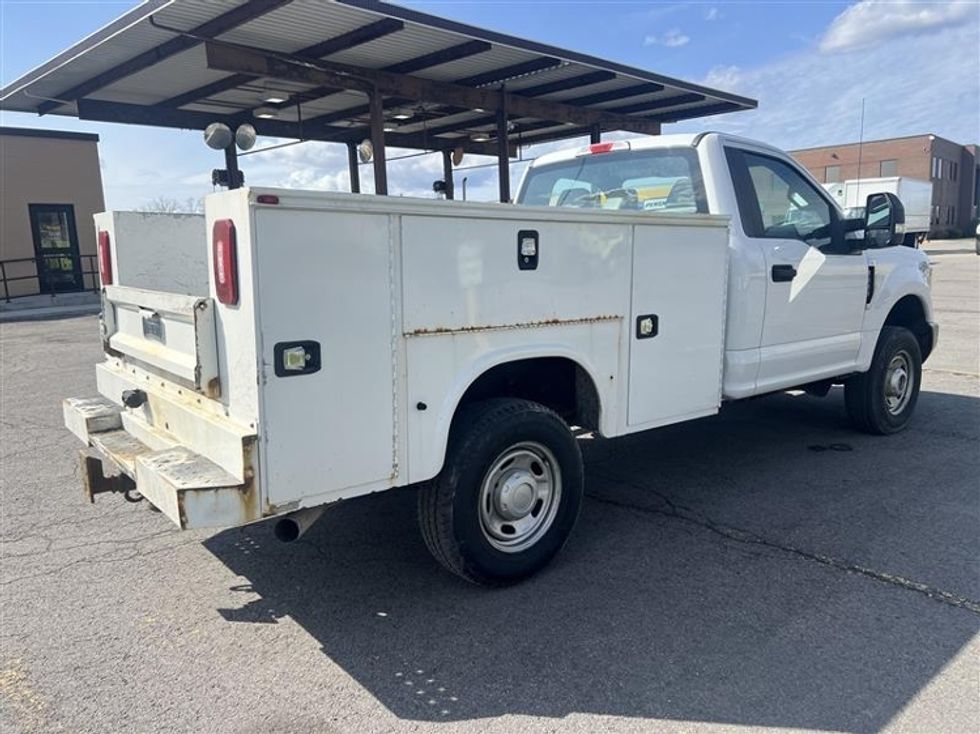 Utility Truck-Specialized Equipment-Ford-2019-F350-Rochester-NY-145,629\n\t\tmiles-$ 30,250 - Image 9