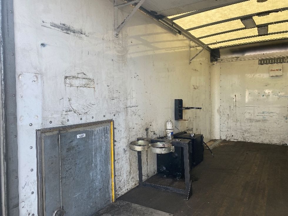 Utility Truck-Specialized Equipment-GMC-2017-G33903-York-PA-175,598\n\t\tmiles-$ 9,000 - Image 11