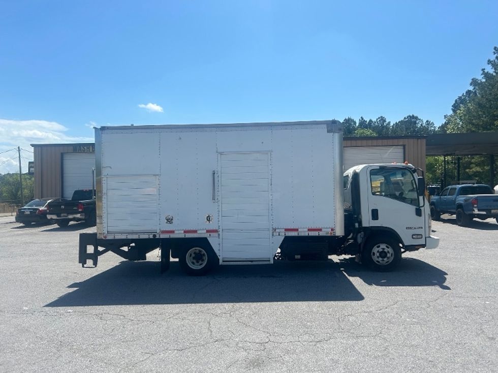 Utility Truck-Specialized Equipment-Isuzu-2018-NPR-Gadsden-AL-135,708\n\t\tmiles-$ 34,500 - Image 13