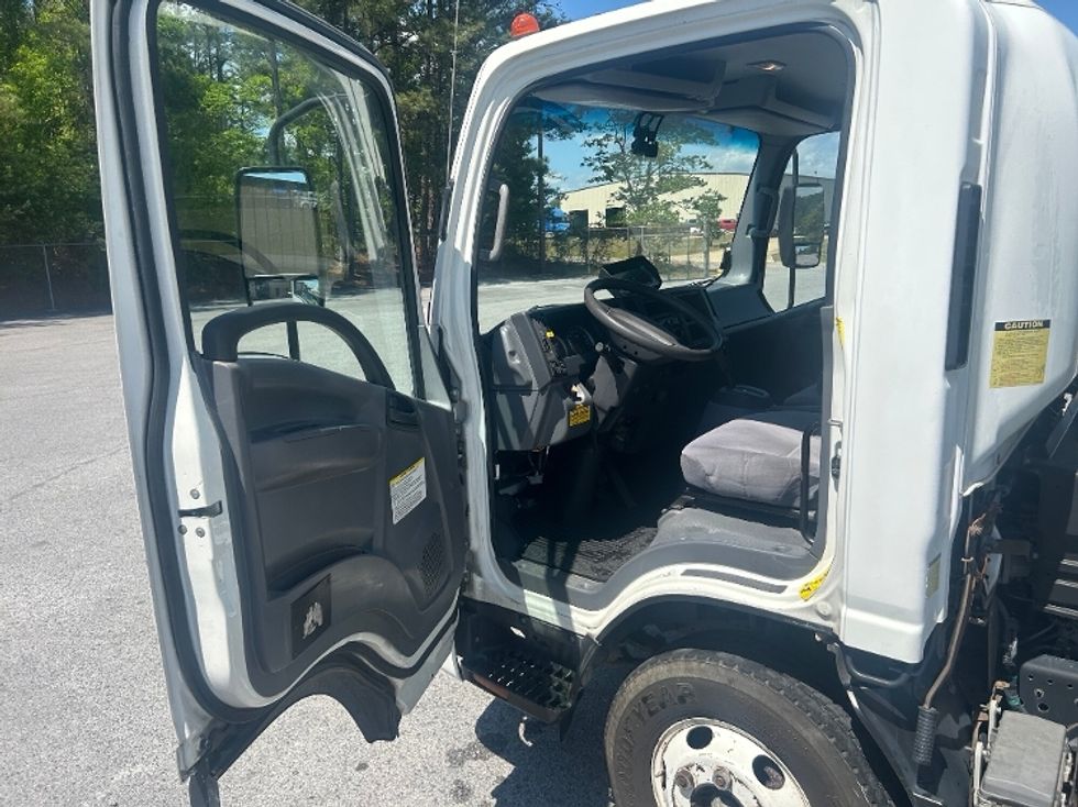 Utility Truck-Specialized Equipment-Isuzu-2018-NPR-Gadsden-AL-135,708\n\t\tmiles-$ 34,500 - Image 14
