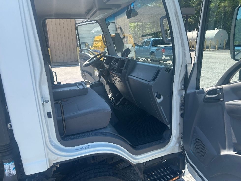 Utility Truck-Specialized Equipment-Isuzu-2018-NPR-Gadsden-AL-135,708\n\t\tmiles-$ 34,500 - Image 17