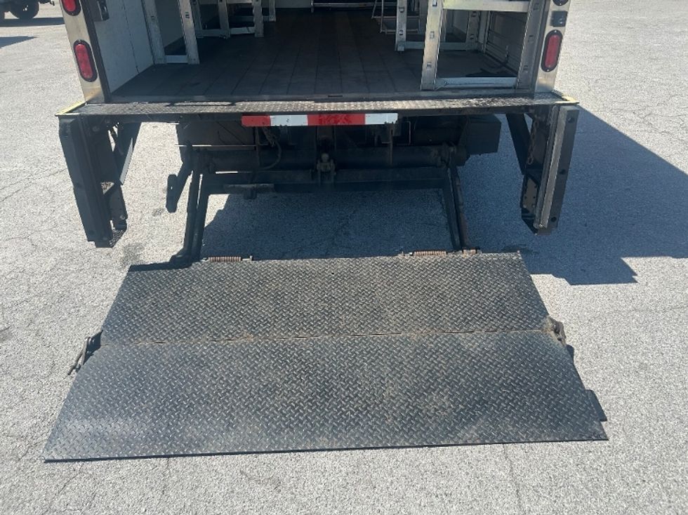 Utility Truck-Specialized Equipment-Isuzu-2018-NPR-Gadsden-AL-135,708\n\t\tmiles-$ 34,500 - Image 9
