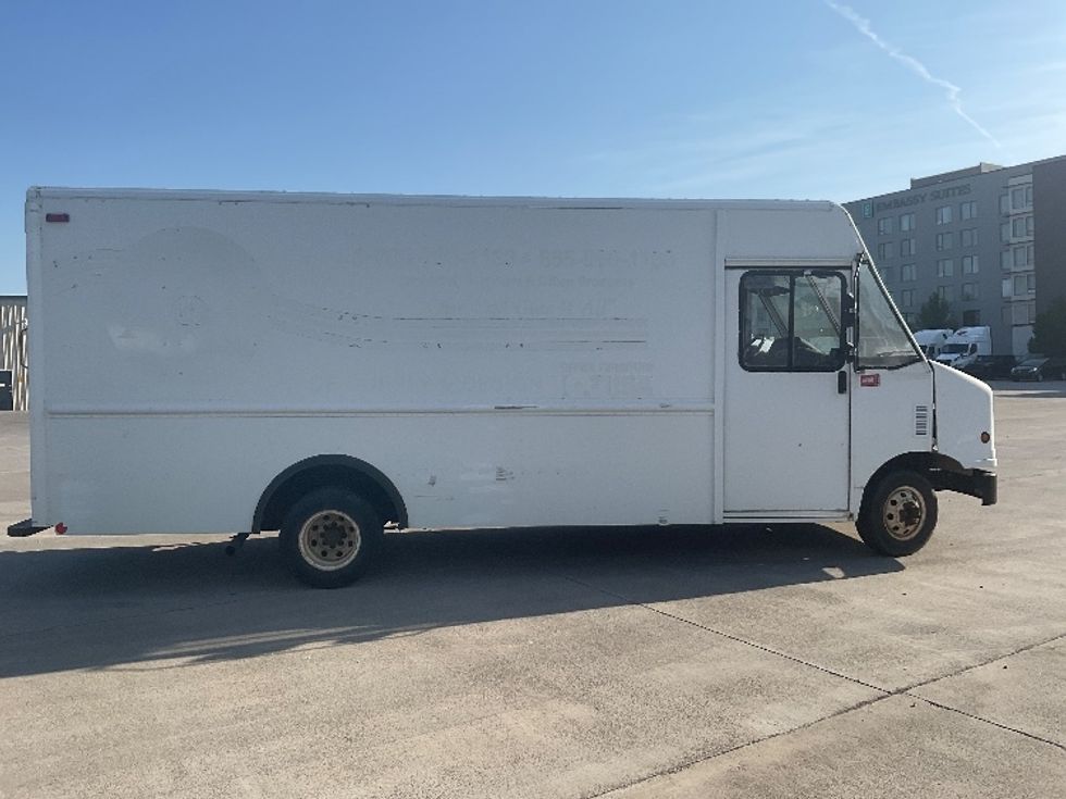 Walk-in Van (Step Van)-Light and Medium Duty Trucks-Ford-2006-E450-Knoxville-TN-168,782\n\t\tmiles-$ 8,500 - Image 11