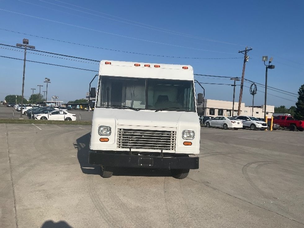 Walk-in Van (Step Van)-Light and Medium Duty Trucks-Ford-2006-E450-Knoxville-TN-168,782\n\t\tmiles-$ 8,500 - Image 2