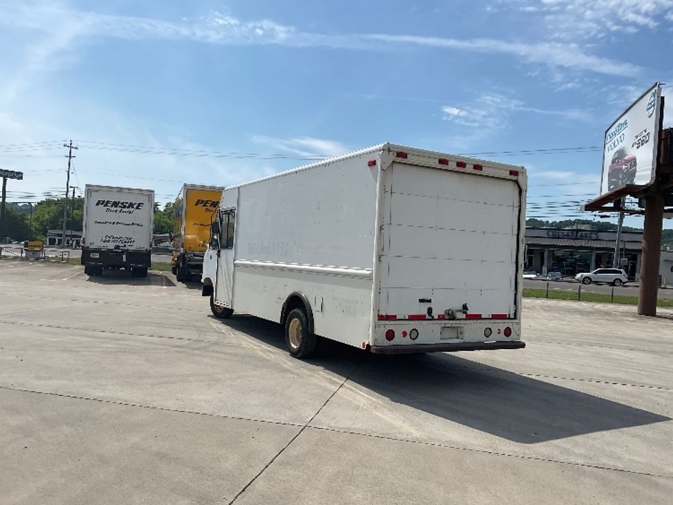 Walk-in Van (Step Van)-Light and Medium Duty Trucks-Ford-2006-E450-Knoxville-TN-472,385\n\t\tmiles-$ 7,000 - Image 5