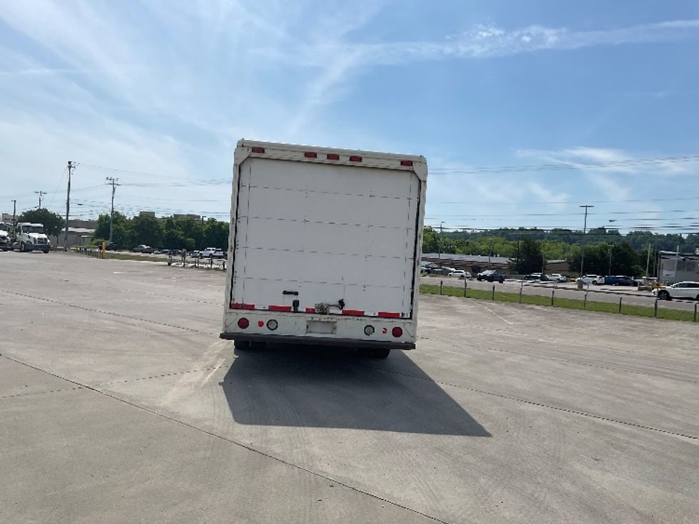 Walk-in Van (Step Van)-Light and Medium Duty Trucks-Ford-2006-E450-Knoxville-TN-472,385\n\t\tmiles-$ 7,000 - Image 6